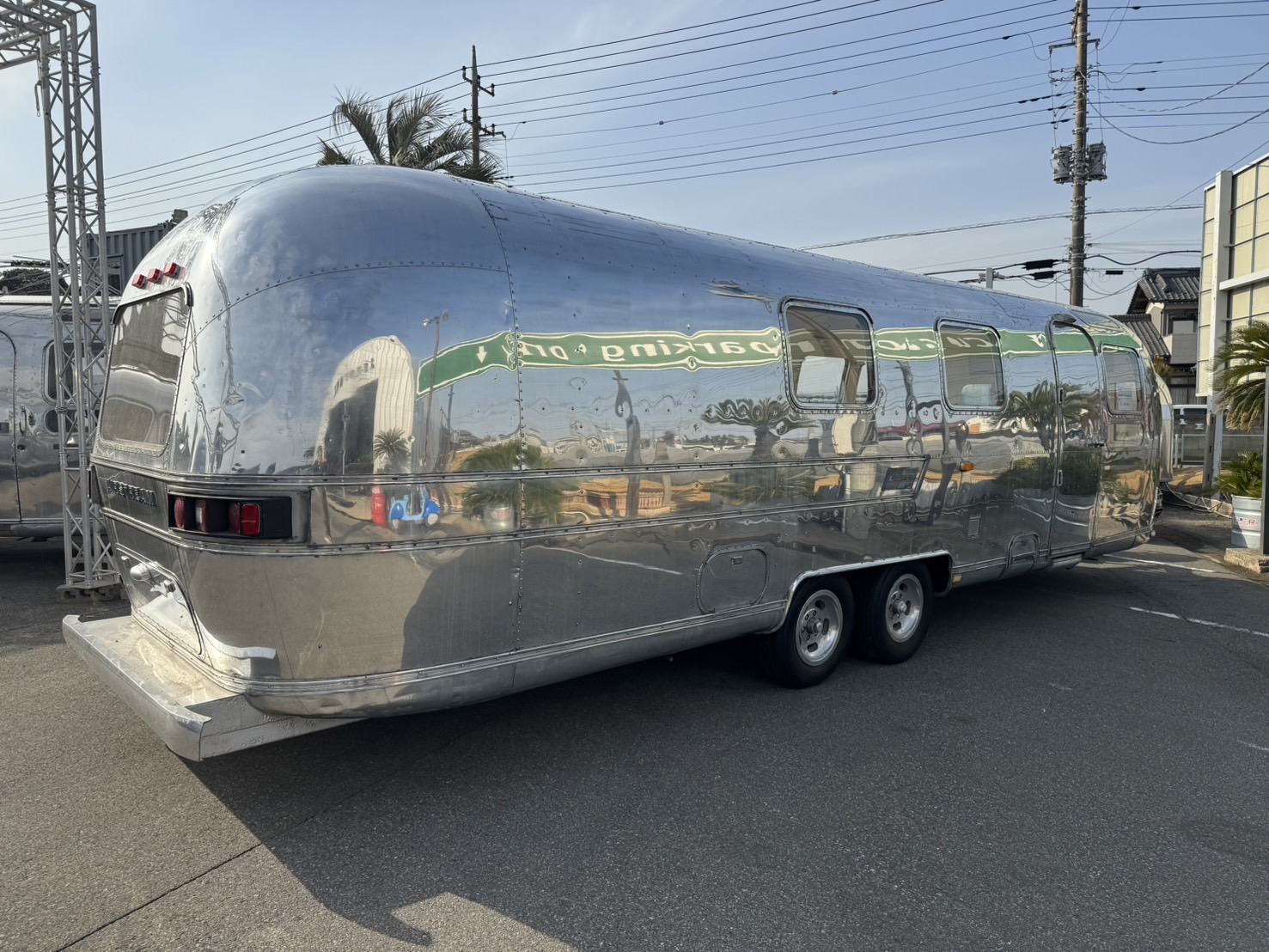 1975 Airstream Sovereign 31ft | AIRSTREAM LIFE